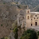 Palazzo Del Duca & Restaurant Matera