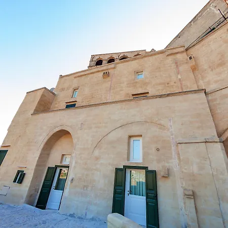 Palazzo Del Duca & Restaurant Matera