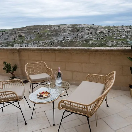 Palazzo Del Duca & Restaurant Matera