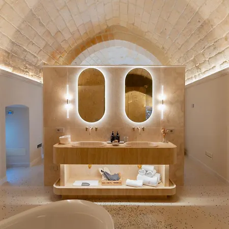 Palazzo Del Duca & Restaurant Hotel