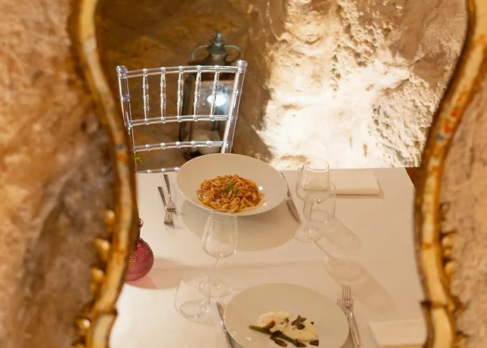 Palazzo Del Duca & Restaurant 4* מטרה