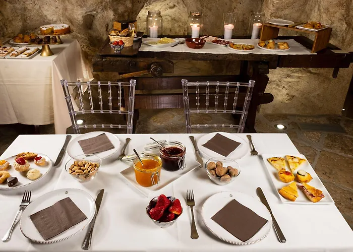 Palazzo Del Duca & Restaurant מטרה